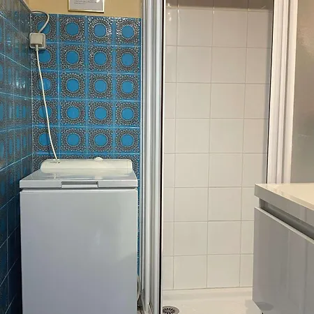 Equipe Avec Parking A - Fr-1-553-134